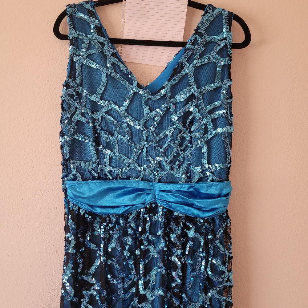 Blue sequence dress with lining long sleeves less